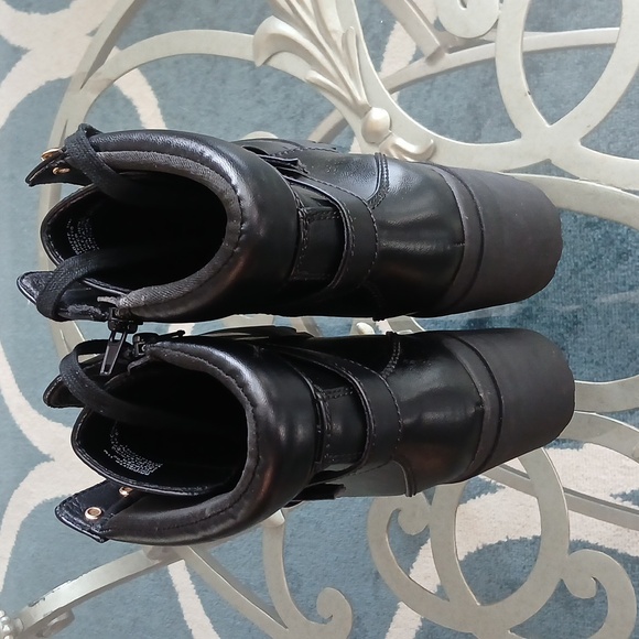 Wild pair nwot combat boots - Picture 3 of 5